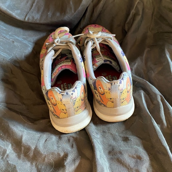 Skechers - Picture 15 of 16